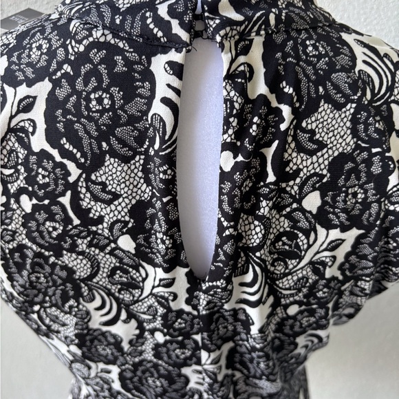 White House Black Market Choker Top NWT Size M Sleeveless Goth Floral Office - Picture 10 of 14